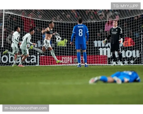 皇马2-0客胜皇家社会，稳固防守下依靠两次高效反击制胜